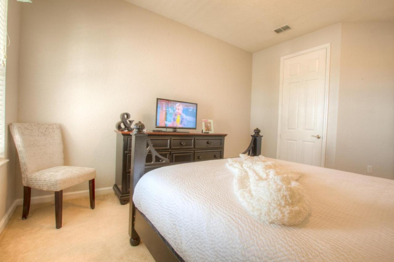 Stunning Lakeview Condo Wprivate Balcony Kissimmee Ngoại thất bức ảnh